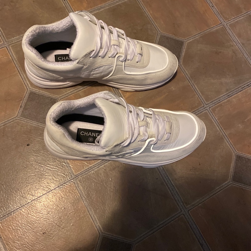 CHANEL White Men's Sneakers - Picture 7 of 8